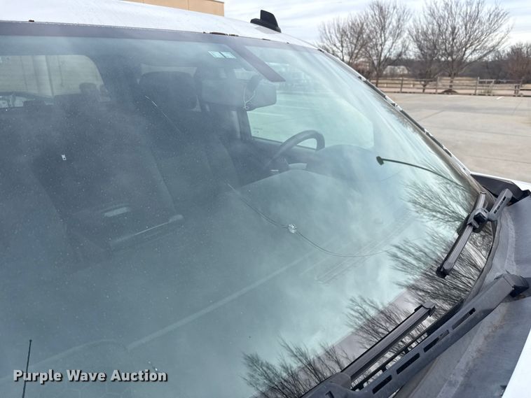 image for item ES5619 2014 Chevrolet Silverado 1500 Crew Cab pickup truck