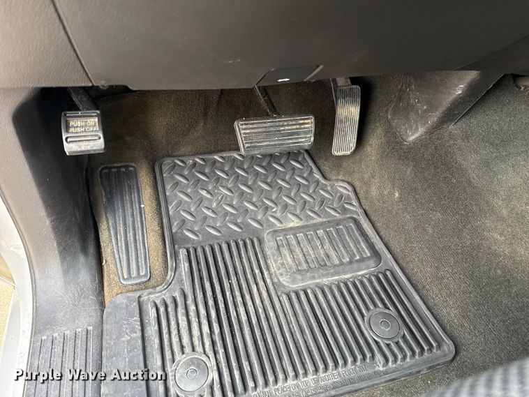 image for item ES5619 2014 Chevrolet Silverado 1500 Crew Cab pickup truck