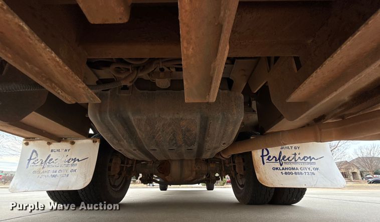 image for item ES5620 2019 Ford F350 Super Duty Ext. Cab utility bed pickup truck