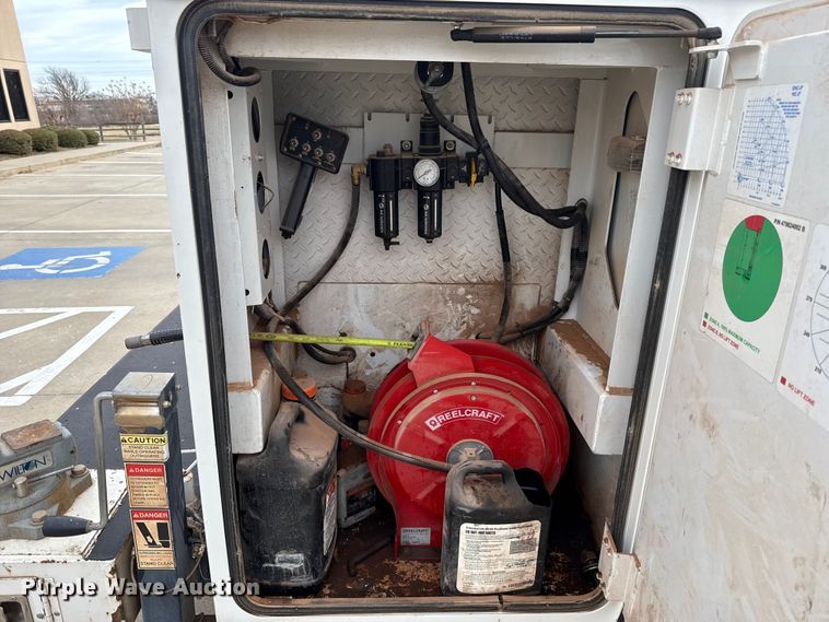 image for item ES5620 2019 Ford F350 Super Duty Ext. Cab utility bed pickup truck