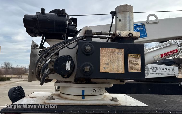 image for item ES5620 2019 Ford F350 Super Duty Ext. Cab utility bed pickup truck