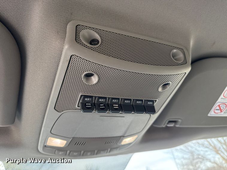 image for item ES5620 2019 Ford F350 Super Duty Ext. Cab utility bed pickup truck