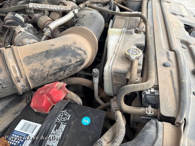 image for item ES5620 2019 Ford F350 Super Duty Ext. Cab utility bed pickup truck