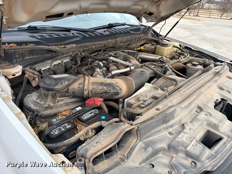 image for item ES5620 2019 Ford F350 Super Duty Ext. Cab utility bed pickup truck