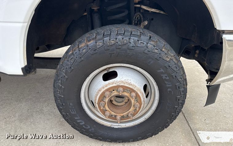 image for item ES5620 2019 Ford F350 Super Duty Ext. Cab utility bed pickup truck