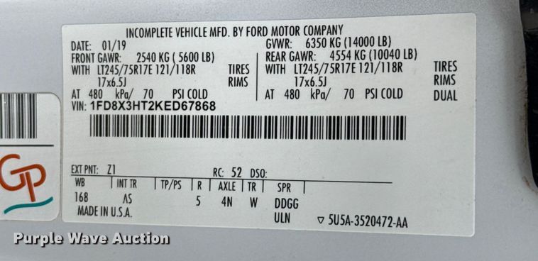 image for item ES5620 2019 Ford F350 Super Duty Ext. Cab utility bed pickup truck