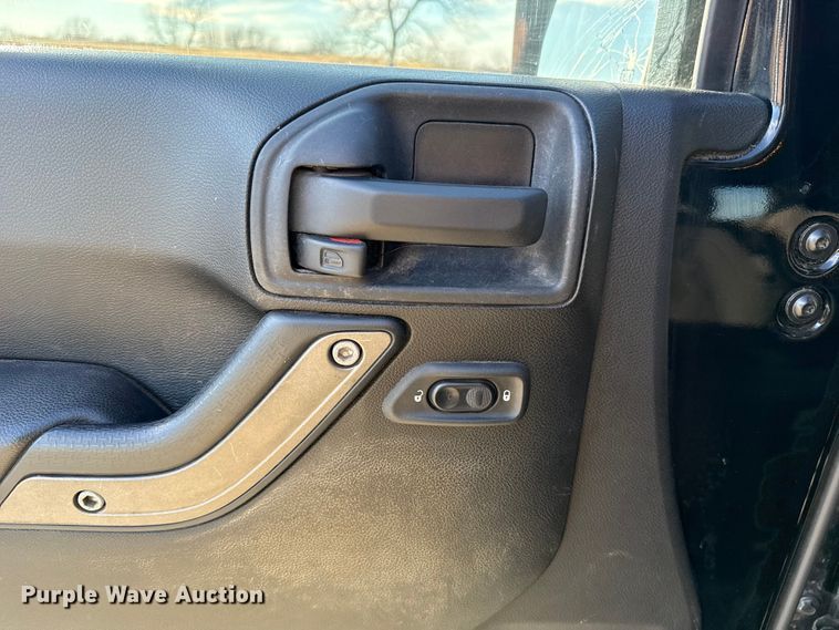 image for item ES5679 2014 Jeep Wrangler SUV