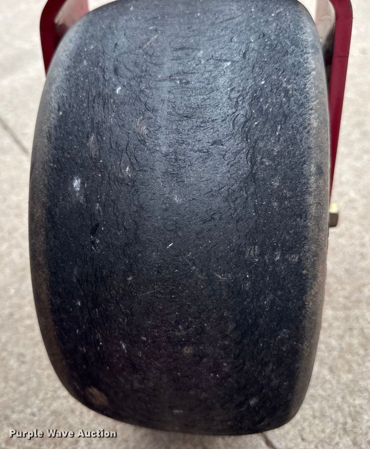 image for item ES5684 Toro Titan HD1500 ZTR lawn mower