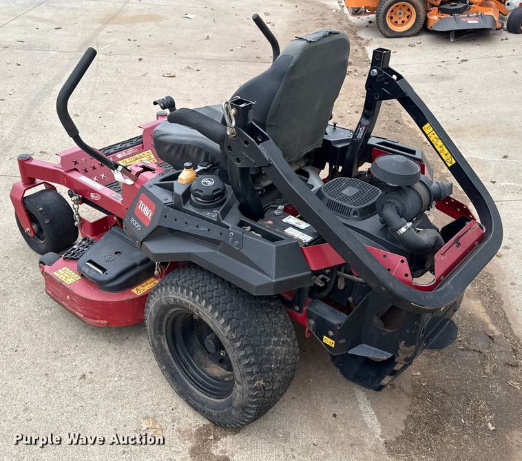 image for item ES5685 Toro Z-Master 2000 ZTR lawn mower