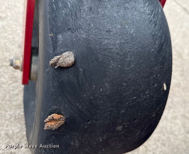 image for item ES5685 Toro Z-Master 2000 ZTR lawn mower