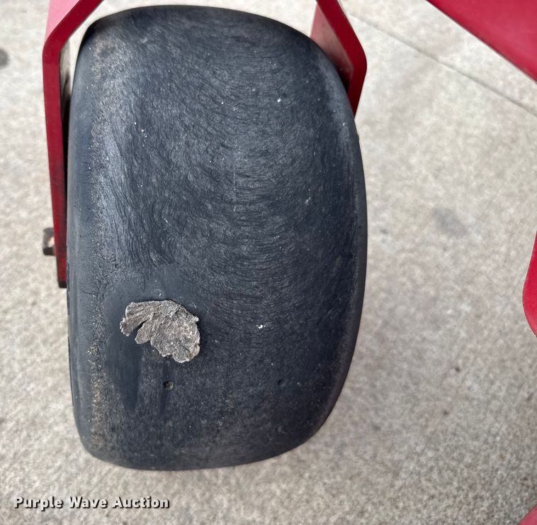 image for item ES5686 Toro Z-Master 2000 ZTR lawn mower