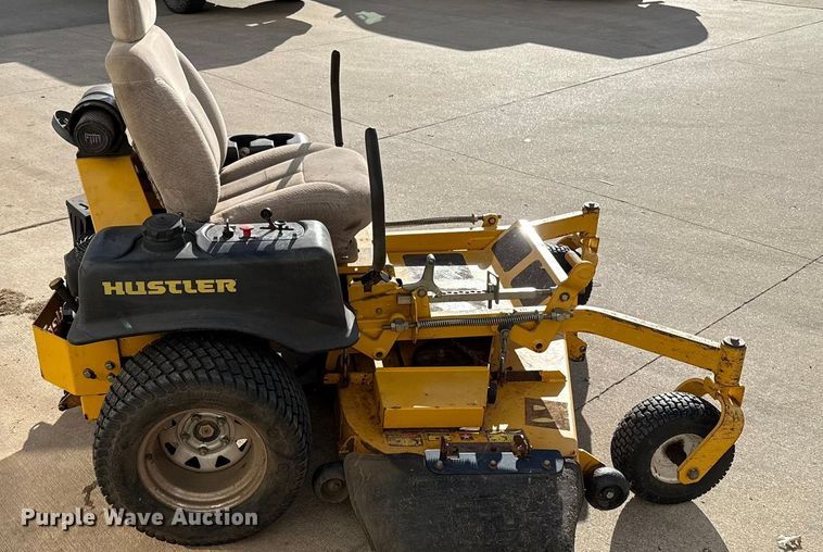 image for item ES5687 Hustler XR-7 ZTR lawn mower