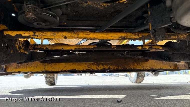 image for item ES5687 Hustler XR-7 ZTR lawn mower