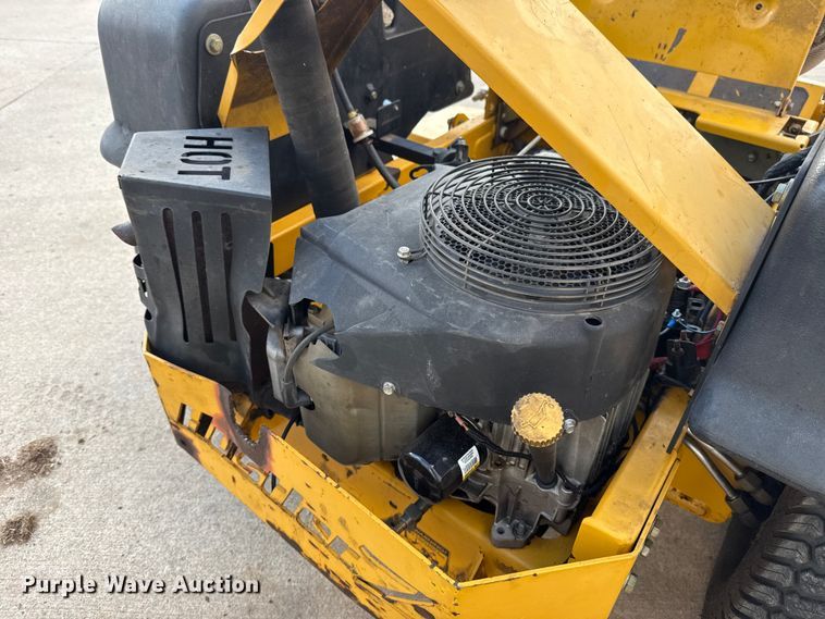 image for item ES5687 Hustler XR-7 ZTR lawn mower