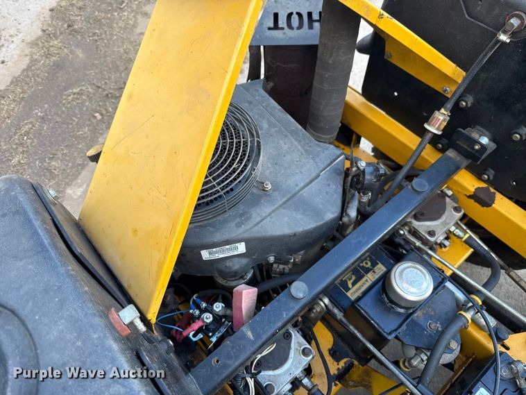 image for item ES5687 Hustler XR-7 ZTR lawn mower