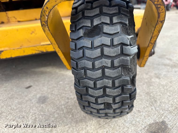 image for item ES5687 Hustler XR-7 ZTR lawn mower