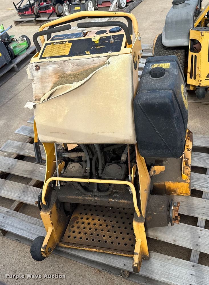 image for item ES5689 Hustler Super Z ZTR lawn mower