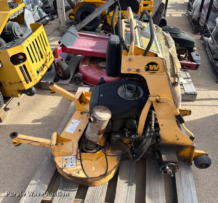 image for item ES5689 Hustler Super Z ZTR lawn mower