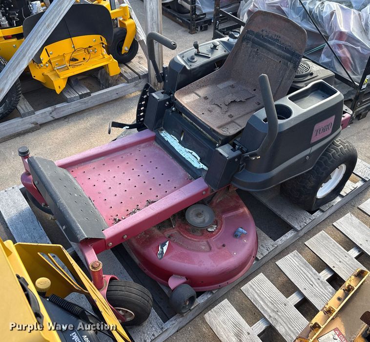 image for item ES5689 Hustler Super Z ZTR lawn mower