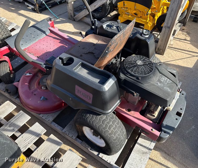 image for item ES5689 Hustler Super Z ZTR lawn mower