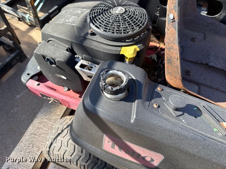 image for item ES5689 Hustler Super Z ZTR lawn mower