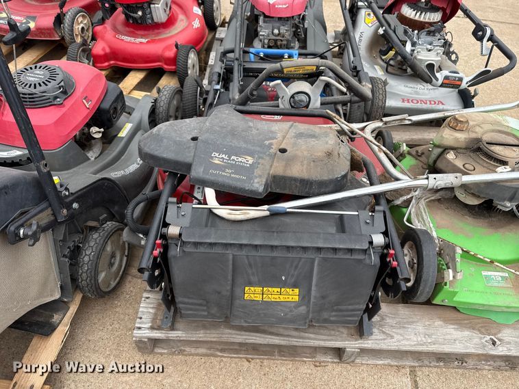 image for item ES5690 (12) lawn mowers