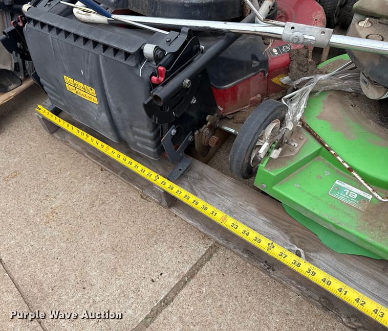 image for item ES5690 (12) lawn mowers