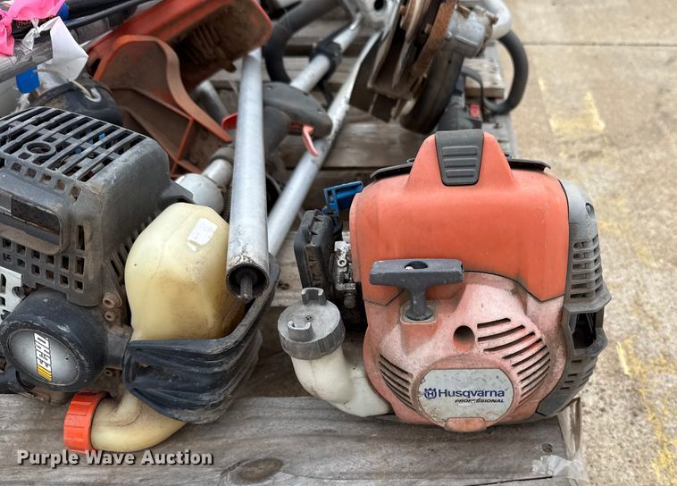 image for item ES5692 Yard tools