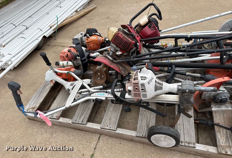 image for item ES5692 Yard tools