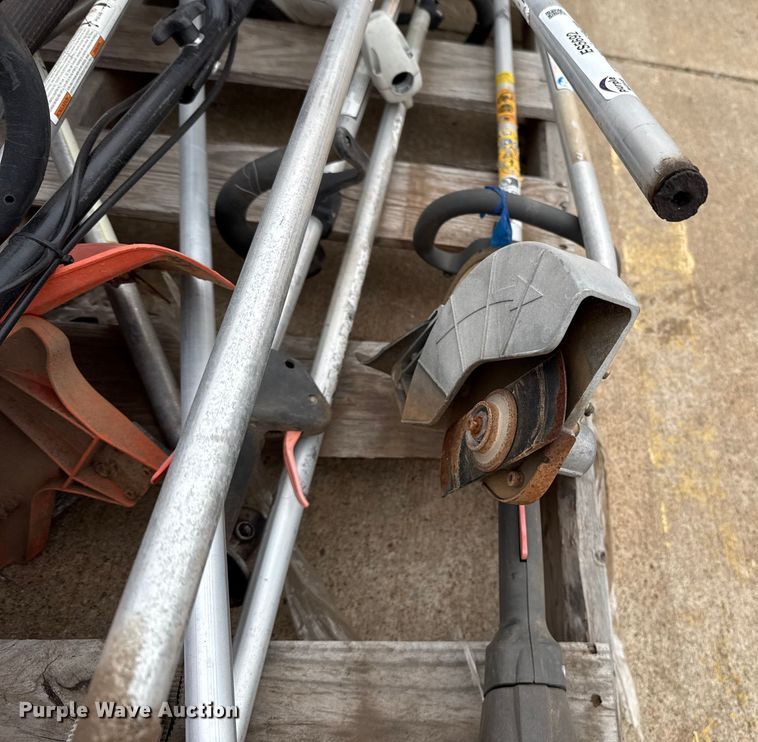 image for item ES5692 Yard tools