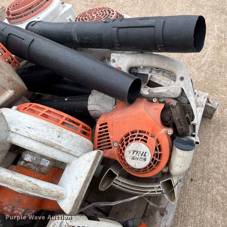 image for item ES5692 Yard tools