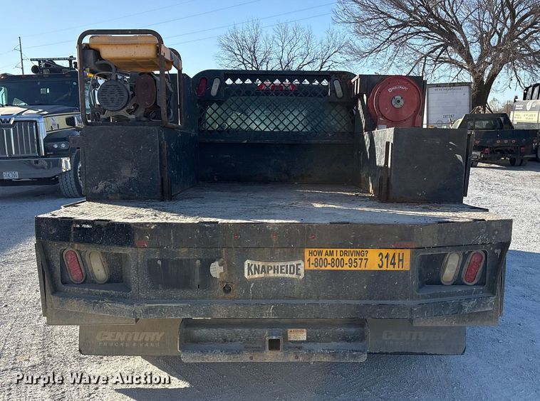 image for item ES8518 2016 Chevrolet Silverado 3500HD Crew Cab flatbed pickup truck