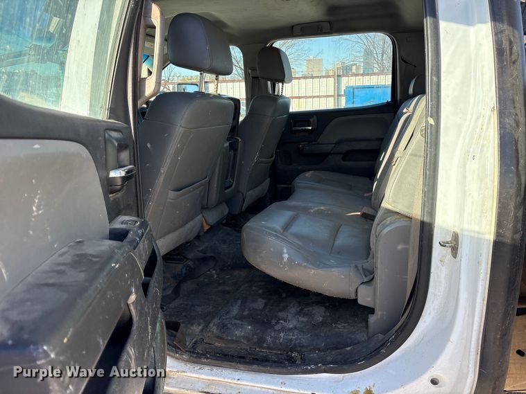 image for item ES8518 2016 Chevrolet Silverado 3500HD Crew Cab flatbed pickup truck