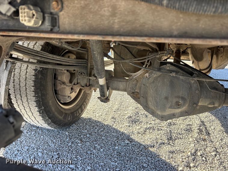 image for item ES8519 2015 Chevrolet Silverado 3500HD Ext. Cab flatbed pickup truck