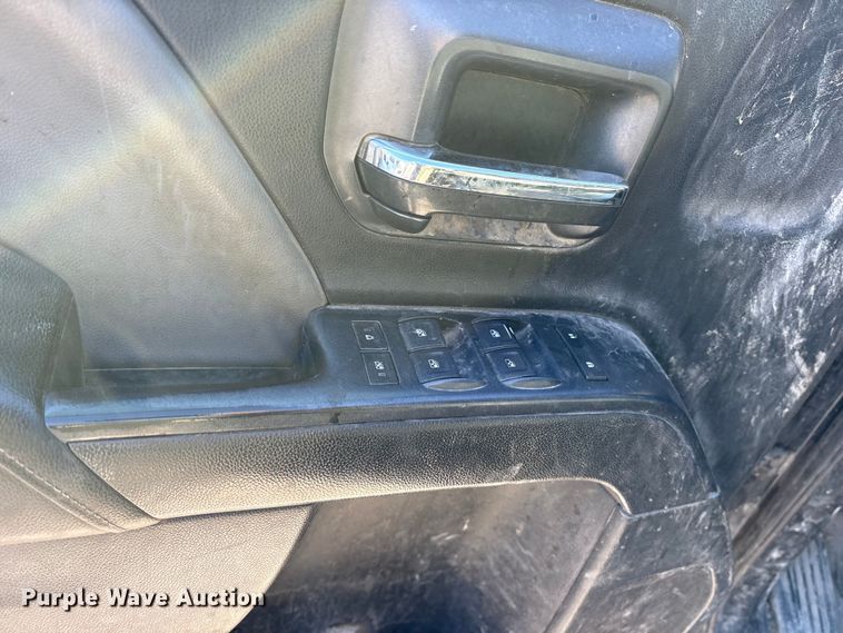 image for item ES8519 2015 Chevrolet Silverado 3500HD Ext. Cab flatbed pickup truck