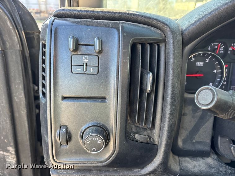 image for item ES8519 2015 Chevrolet Silverado 3500HD Ext. Cab flatbed pickup truck