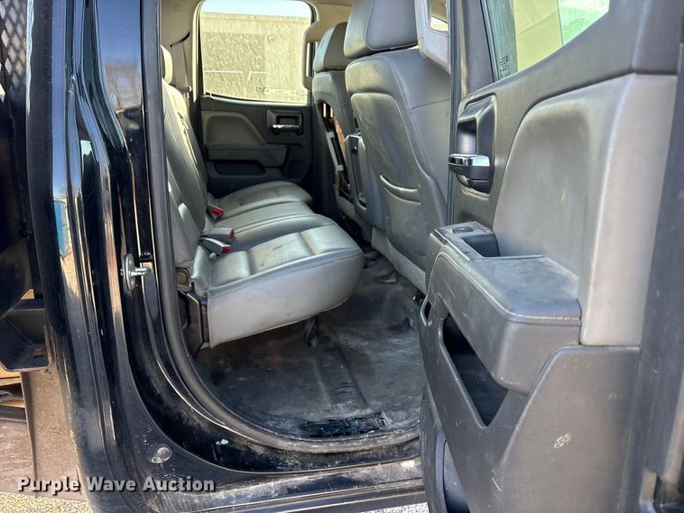 image for item ES8519 2015 Chevrolet Silverado 3500HD Ext. Cab flatbed pickup truck