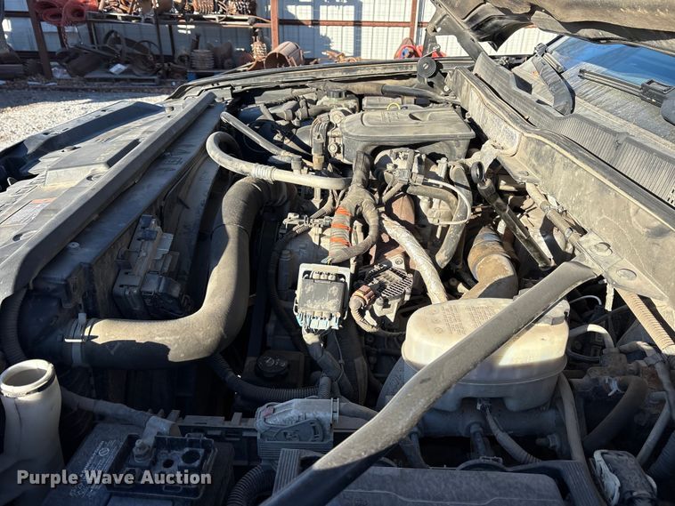 image for item ES8519 2015 Chevrolet Silverado 3500HD Ext. Cab flatbed pickup truck