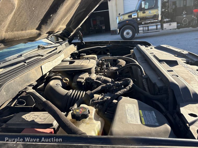 image for item ES8519 2015 Chevrolet Silverado 3500HD Ext. Cab flatbed pickup truck