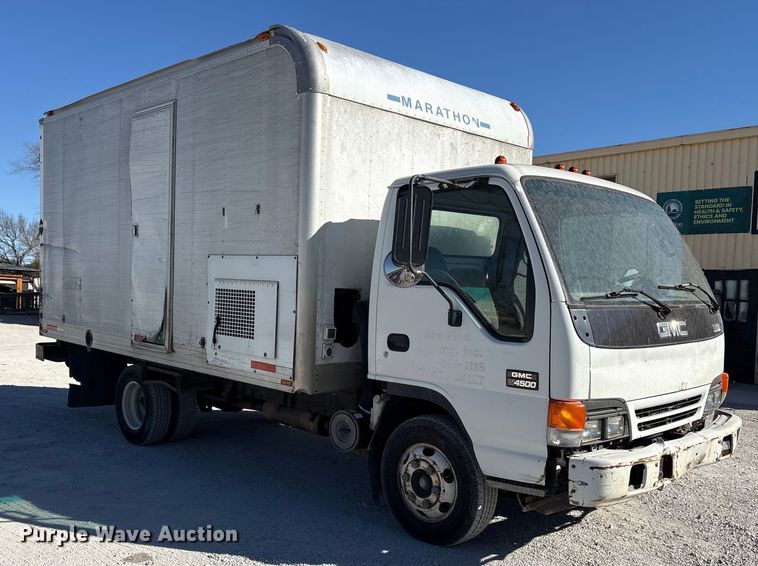 image for item ES8521 1999 GMC W4500 box truck