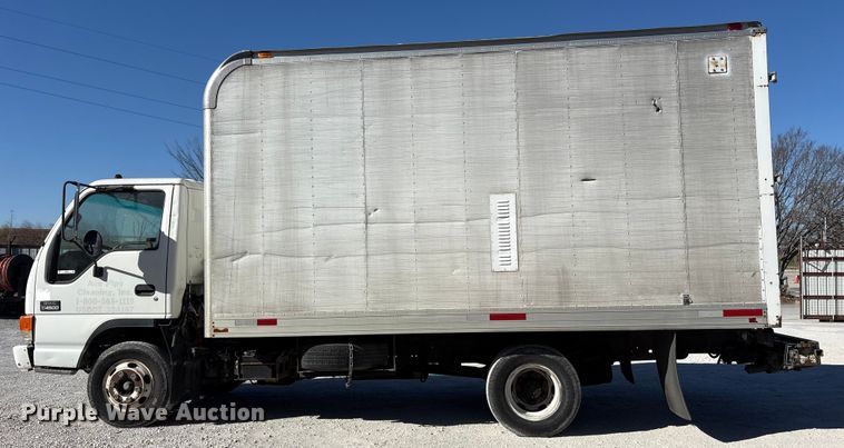 image for item ES8521 1999 GMC W4500 box truck