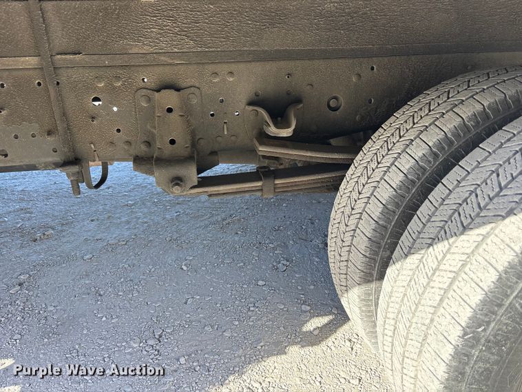 image for item ES8521 1999 GMC W4500 box truck