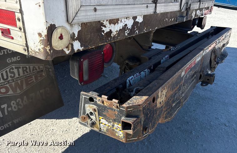 image for item ES8521 1999 GMC W4500 box truck