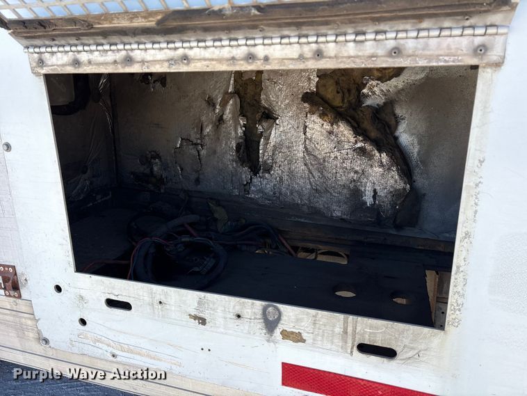 image for item ES8521 1999 GMC W4500 box truck