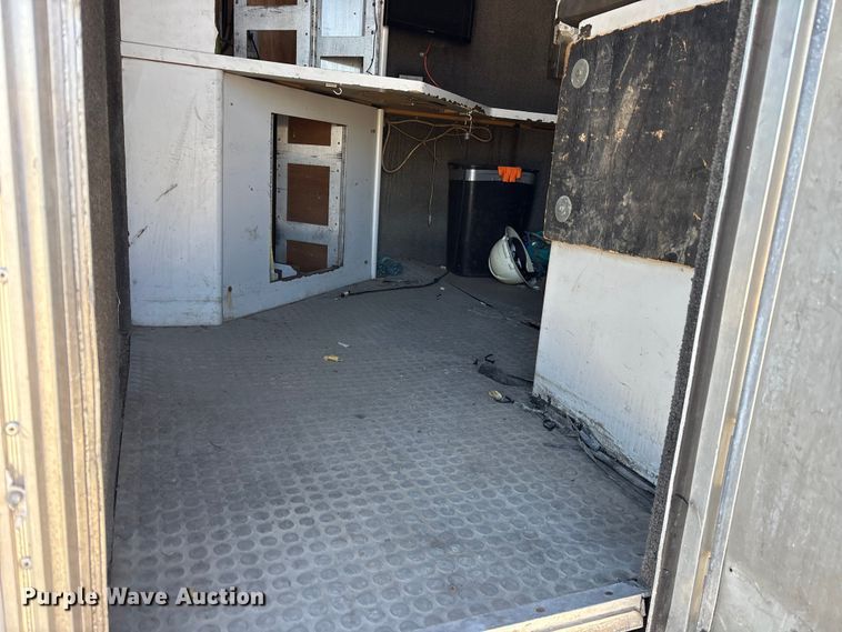 image for item ES8521 1999 GMC W4500 box truck