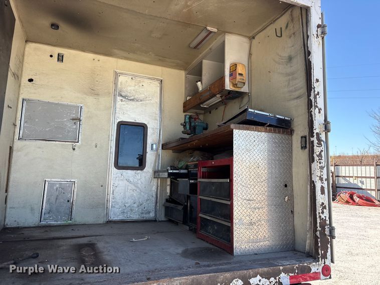 image for item ES8521 1999 GMC W4500 box truck