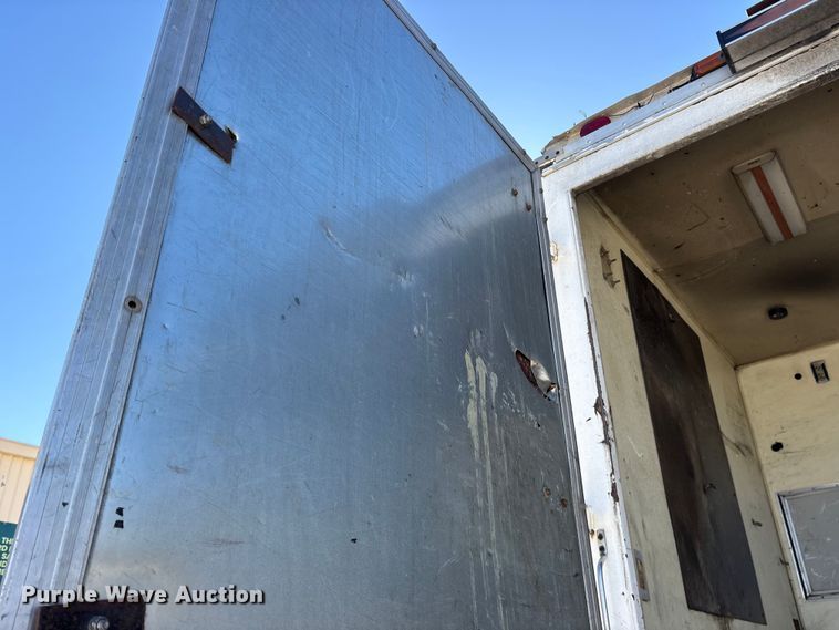 image for item ES8521 1999 GMC W4500 box truck