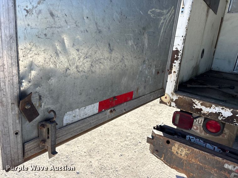 image for item ES8521 1999 GMC W4500 box truck