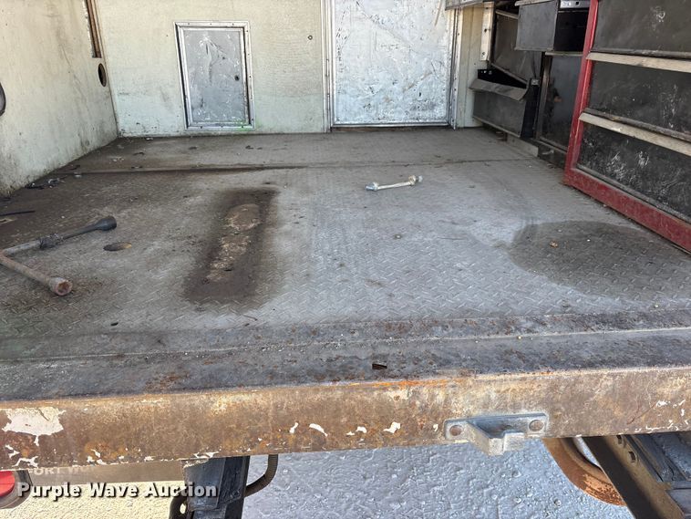 image for item ES8521 1999 GMC W4500 box truck