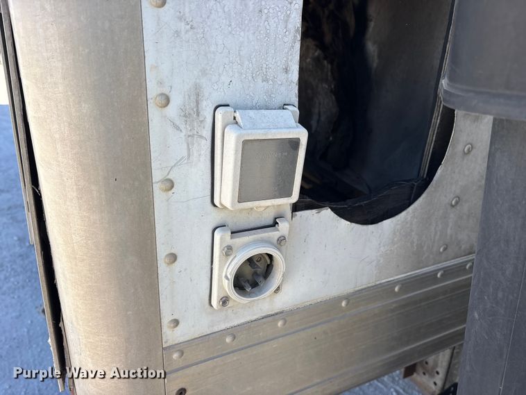 image for item ES8521 1999 GMC W4500 box truck